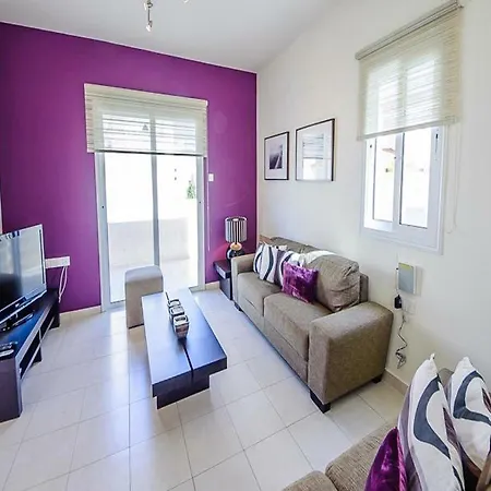 Vila Pernera 012